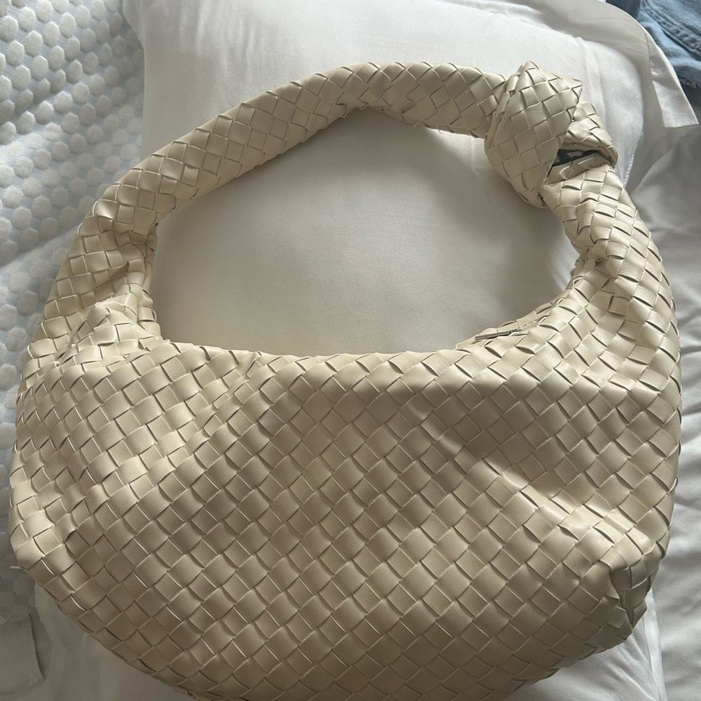 white fox shoulder bag ivory